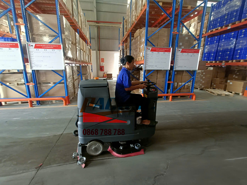 Máy lau sàn công nghiệp ngồi lái Grammy GM85BT